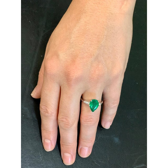 3.5 Carat Pear Cut Emerald and Diamond Ring 14 Karat White Gold For Sale - Image 14 of 18
