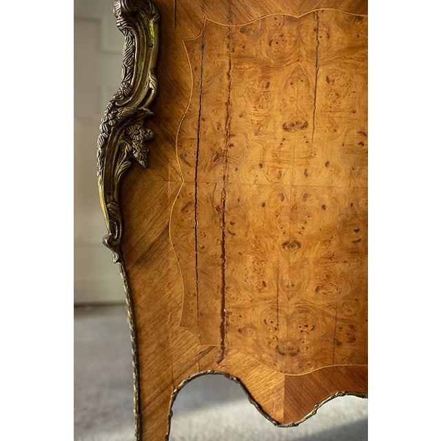 Mid 19th Century French Louis XV Style Burr Walnut Marble Top Bombe Commode For Sale - Image 17 of 18