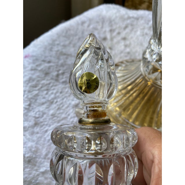 Vintage Crystal Table Lamp With Hand-Etched Botanical Motif, Cut Crystal Details & Finial Floral Designs For Sale - Image 9 of 12