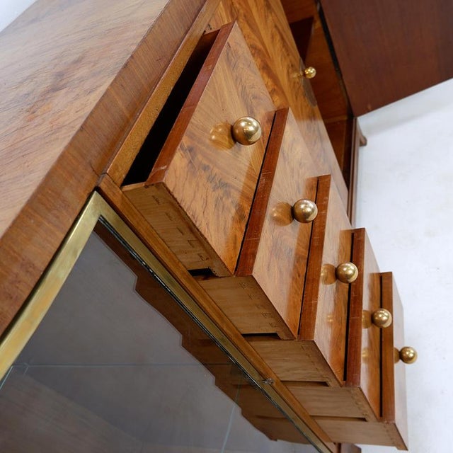 Art Deco Display Cabinet in Walnut Veneer, 1930 For Sale - Image 9 of 16