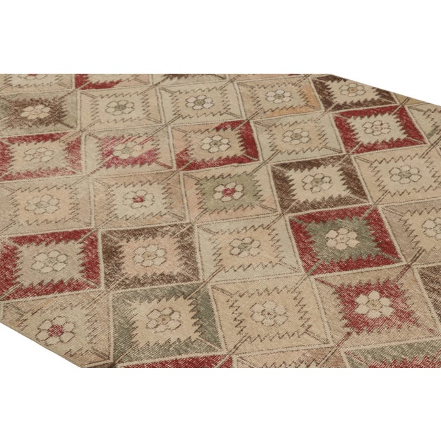 Rug & Kilim Vintage Turkish Rug, Beige and Cream With Diamond Geometric Pattern – Rug & Kilim For Sale - Image 4 of 8