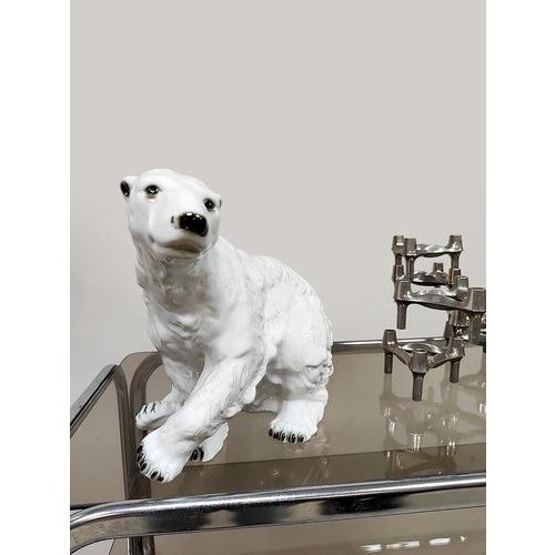 Polar vibes! This vintage ceramic polar bear is a real eye-catcher in your interior. This special polar bear is made of...