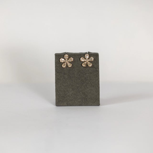 Modern Rocks With Soul Yellow Gold Large Flower Baguette Studs - 2 Pieces For Sale - Image 3 of 4