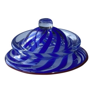 Vintage Johnathon Schmuck Signed Cobalt Blue Swirl Art Glass 94 Lid For Sale