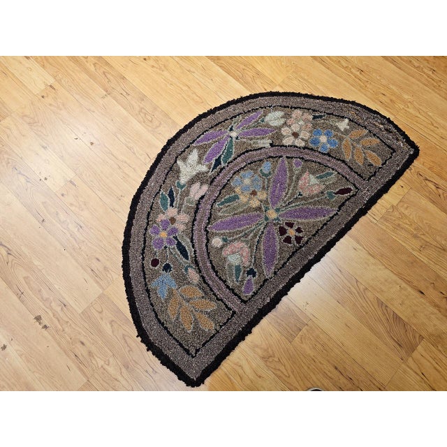 Textile Vintage American Hand Hooked Rug, Handwoven Half Moon Floral Pattern, Folk Art Tapestry, 2x4 For Sale - Image 7 of 9