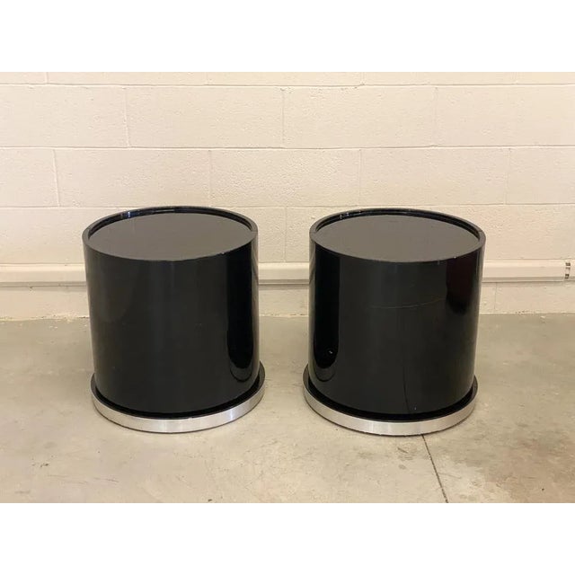 Mid-Century Modern Lacquered Wooden Bedside Tables, 1980s, Set of 2 For Sale - Image 3 of 10