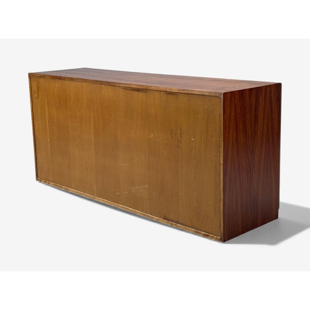 T. H. Robsjohn-Gibbings, American Modern, Walnut, Dresser, Usa 1960s For Sale - Image 11 of 12