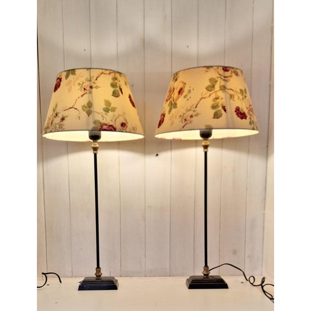 2000 - 2009 Vintage Table Lamps with Black Metal Base and Beige Patterned Fabric Shade, 2000s, Set of 2 For Sale - Image 5 of 8