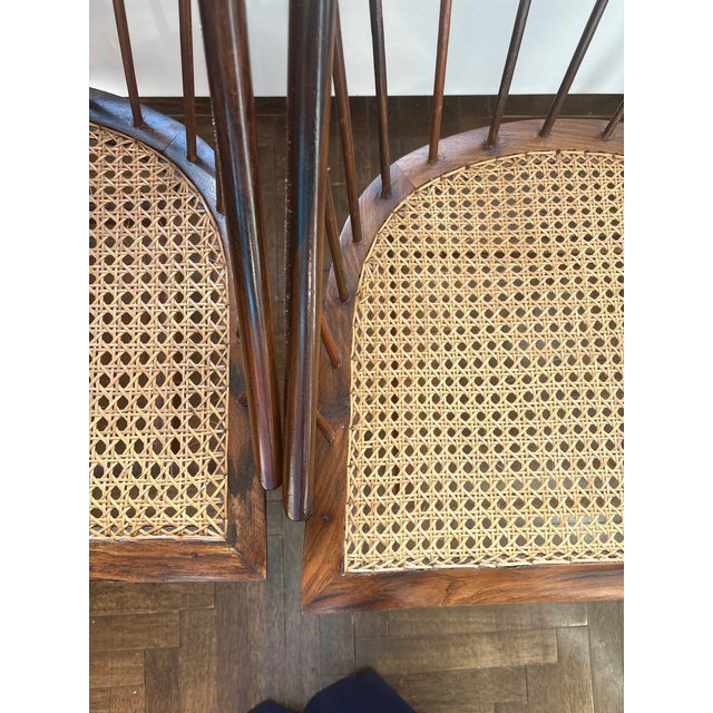 Brown Pair of “Curva” Chairs Attributed to Joaquim Tenreiro, Brazil, C. 1950s–1960s For Sale - Image 8 of 8