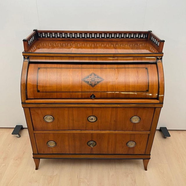 Biedermeier Roll-Top Desk in Cherry Veneer and Brass, 1820 For Sale - Image 6 of 18