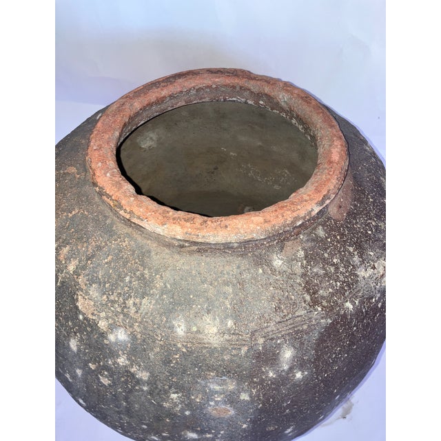 Ming Dynasty 16th Century Black Egg Export Vessel For Sale - Image 9 of 9