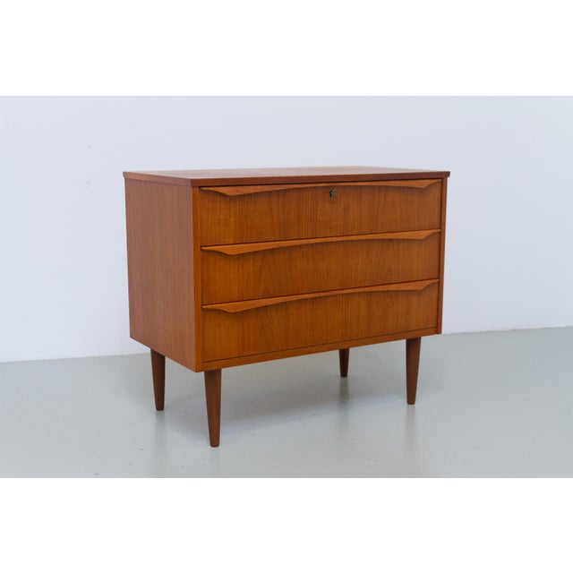 Mid-Century Modern Danish Modern Teak Dresser, 1960s For Sale - Image 3 of 18
