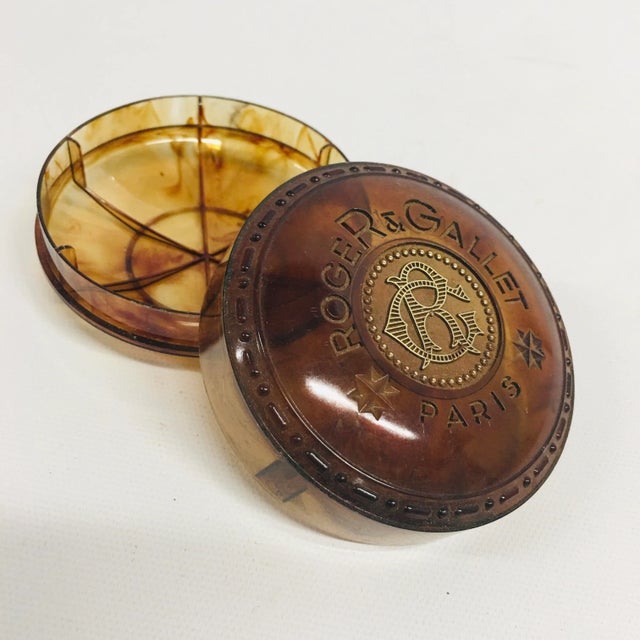 Vintage Roger and Gallet Paris Round Trinket Box For Sale - Image 4 of 4
