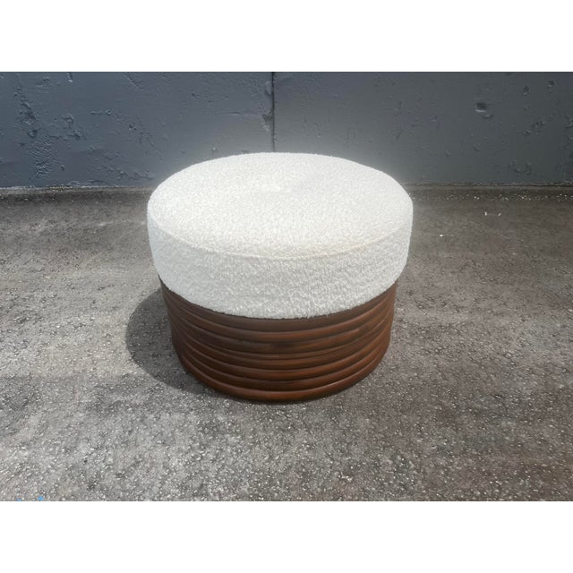 1970s Round Rattan Ottoman, Boucle, Mid Century For Sale In Miami - Image 6 of 10