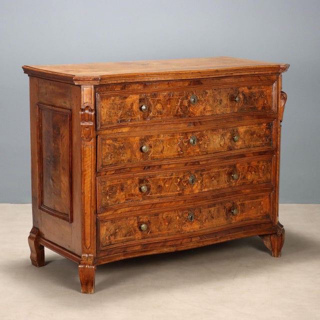 Antique Baroque Chest of 4 Drawers in Walnut, 18th Century For Sale - Image 13 of 13