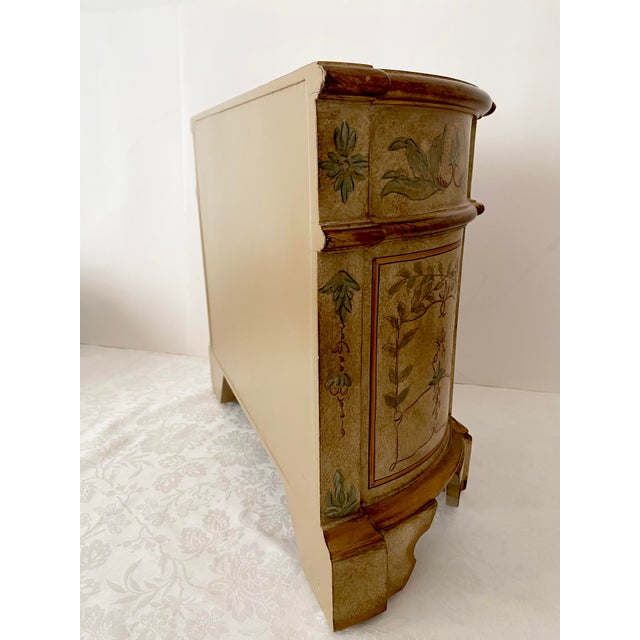 Traditional Hand Carved and Hand Painted Jewelry/Collector/Trinket/ Box Excellent Mint Condition Vintage.. For Sale - Image 3 of 14