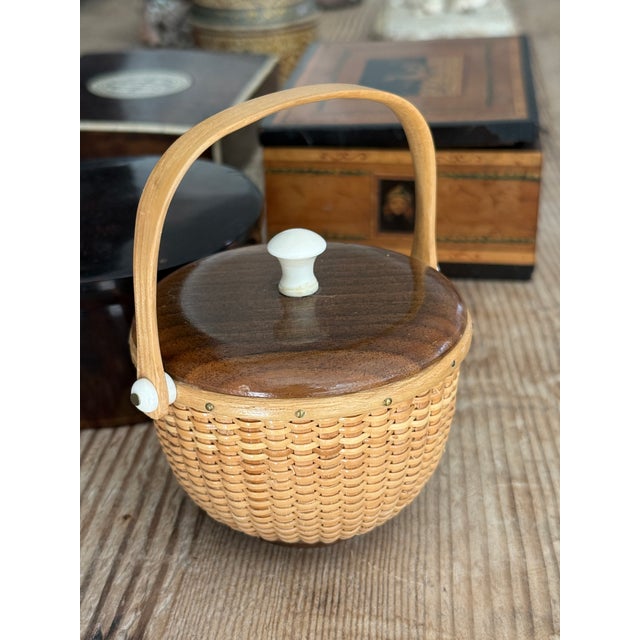 Late 20th Century Woven Nantucket Basket Signed For Sale - Image 5 of 9