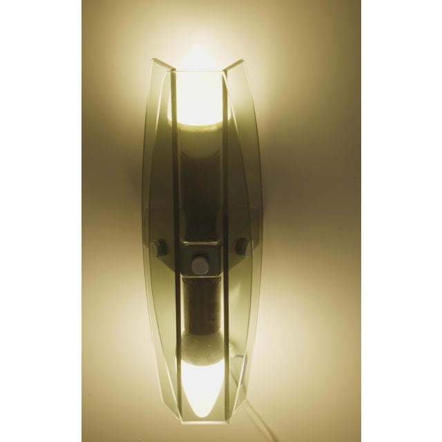 Mid-Century Modern Italian Veca Grey Smoked Glass Wall Sconces by Fontana Arte, 1970s, Set of 2 For Sale - Image 3 of 15