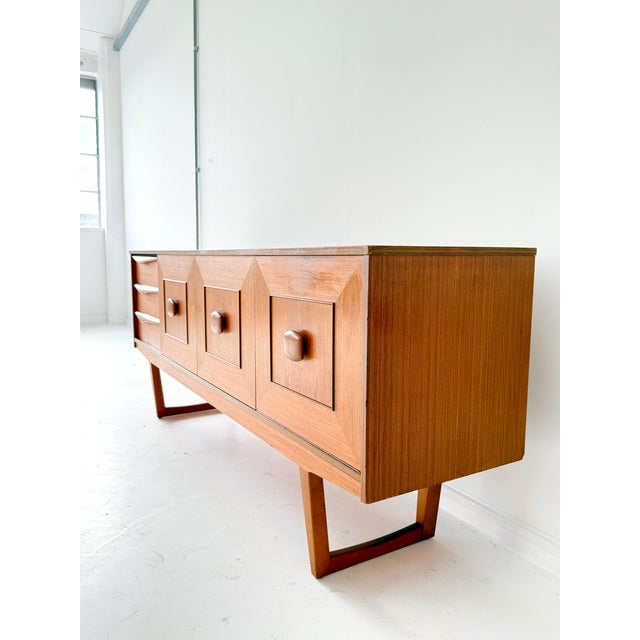 Mid-Century Modern Teak Stateroom Credenza from Stonehill, 1970s For Sale - Image 6 of 17