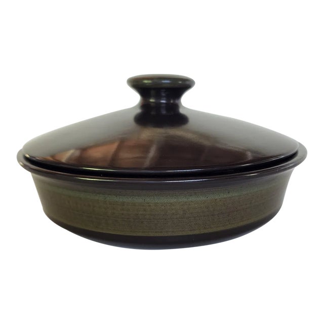 1970s Franciscan Madeira Three Quart Round Covered Casserole Dish For Sale