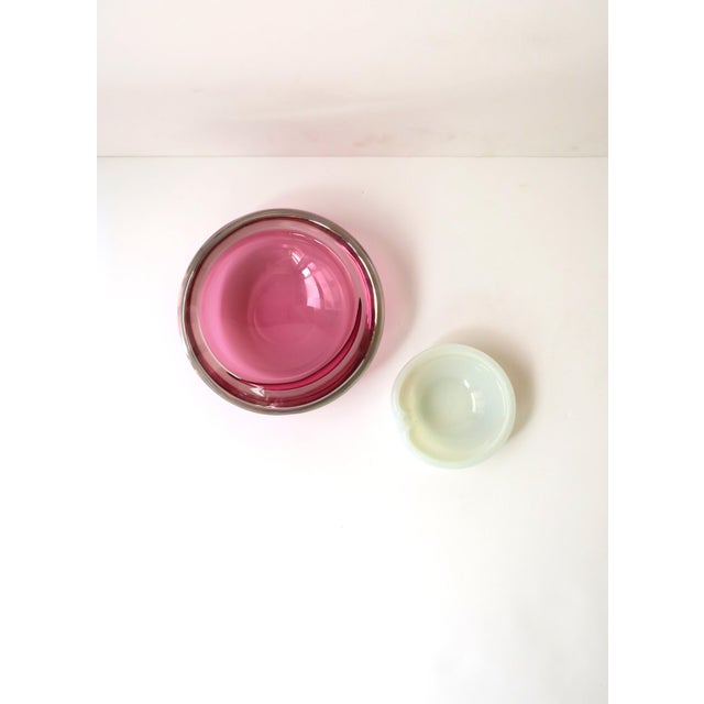 Mid 20th Century Italian Murano White Opaline Art Glass Bowl or Ashtray After Seguso, Mid-20th Century, Italy For Sale - Image 5 of 11