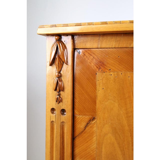 Louis Seize Chest of Drawers in Walnut, 1800s For Sale - Image 9 of 11