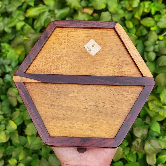 Vintage MCM Japanese Muku Yosegi Wood Parquetry Hexagonal Jewelry Box – Gullwing Lid ​- Mid Century Modern Decor For Sale - Image 9 of 10
