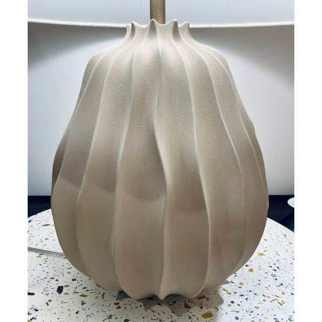 Organic Modern Matte White Wavy Porcelain Javary Table Lamp For Sale - Image 4 of 6