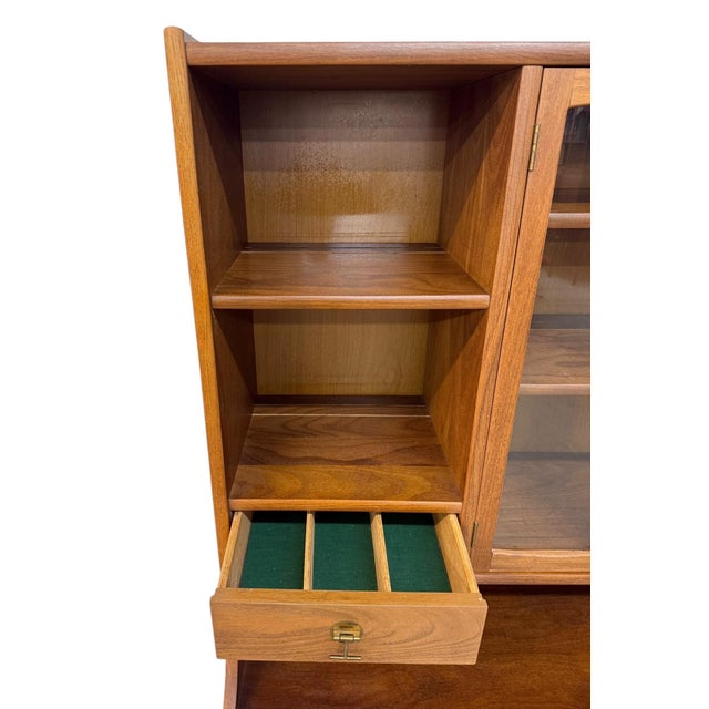 Stanley Furniture Mid-Century Modern Stanley Furniture Walnut Hutch For Sale - Image 4 of 8