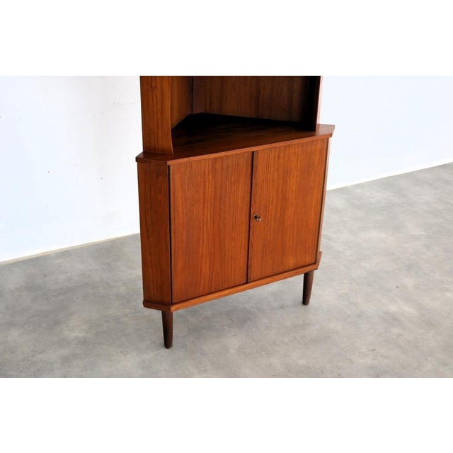 Mid-Century Modern Vintage Danish Display Cabinet, 1960s For Sale - Image 3 of 8