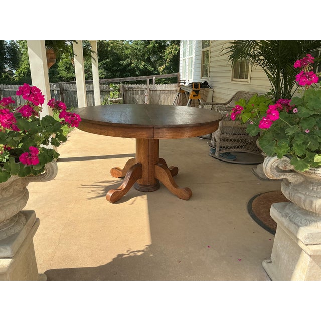 1940s 1940s Banta Quarter Sawn Oak Round Dining Table For Sale - Image 5 of 14