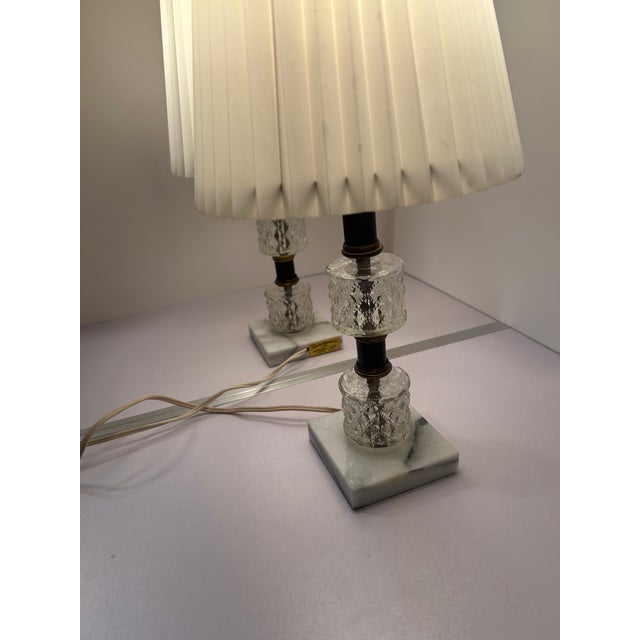 Vintage Mid‑Century Stacked Textured Glass & Marble Table Lamps – Pair of 2 Leviton Hollywood Regency 18" Accent Lamps For Sale - Image 10 of 12
