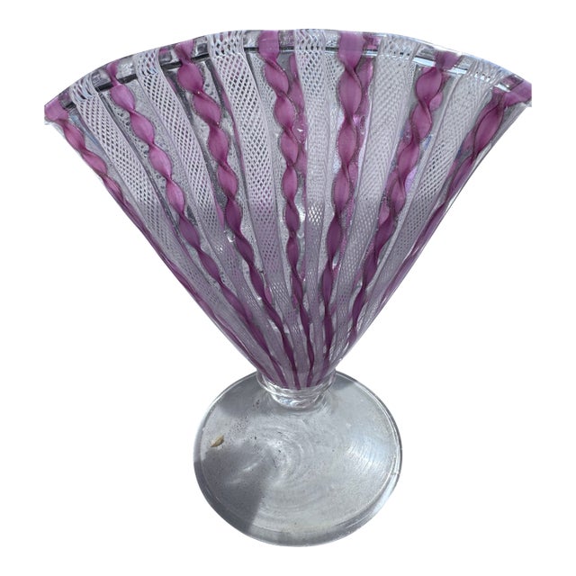 Vintage Murano-Style Latticino Art Glass Vase – Pink & White Ribbon Swirl – Hand Blown Flared Base For Sale
