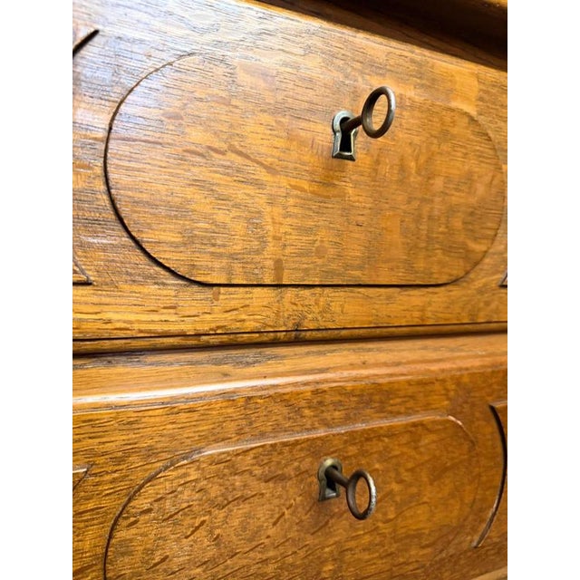 Early 20th Century French Oak Chest of Drawers For Sale - Image 4 of 6