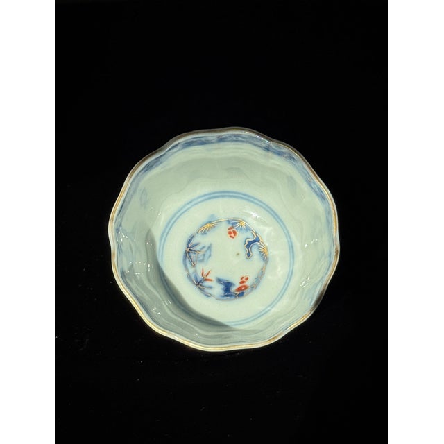 Ceramic Antique Japanese Imari Porcelain Tea Cups Set of 4 Meiji Period Scalloped Rim For Sale - Image 7 of 8