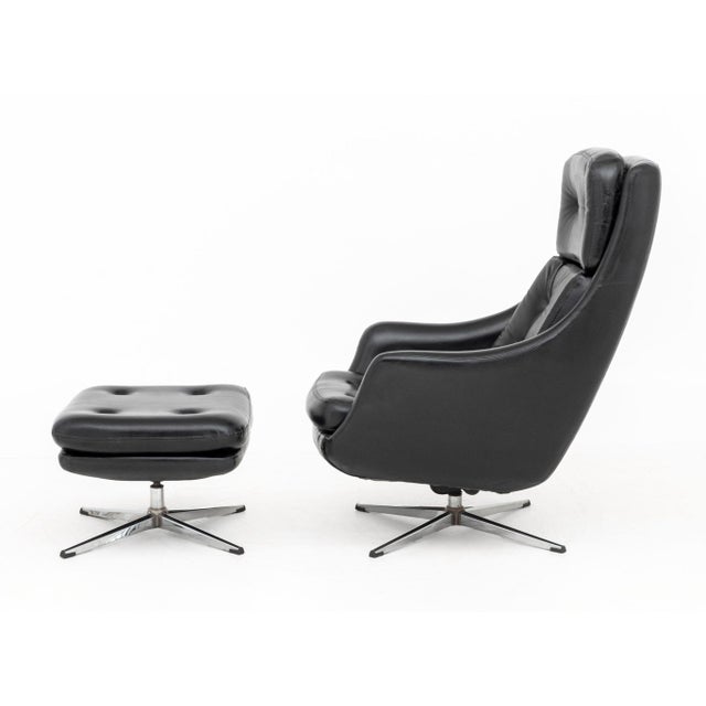 Mid-Century Modern Overman Black Vinyl Lounge Chair and Ottoman For Sale - Image 3 of 12