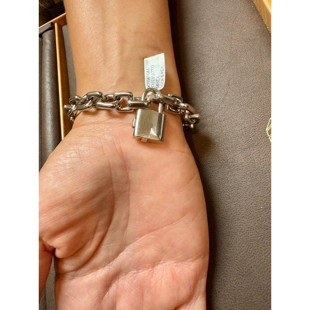 Louis Vuitton Locket Chain Vintage Link Bracelet in 18 Karat White Gold, 87 Gm For Sale - Image 13 of 18