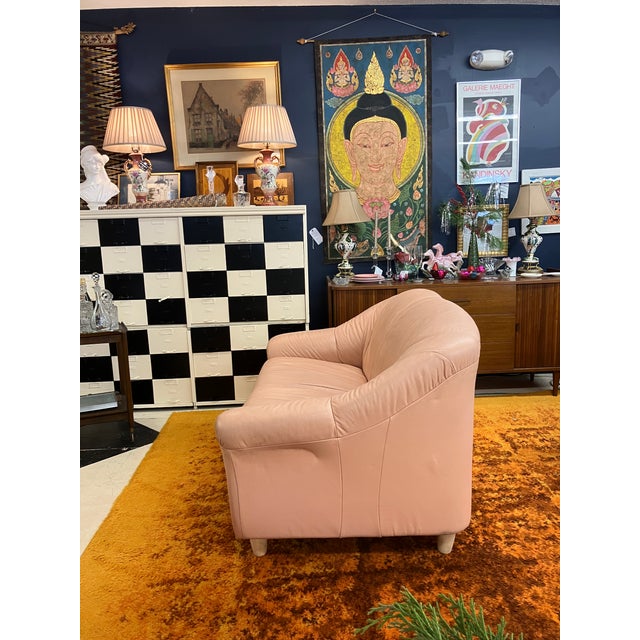 Mid-Century Modern 1980's 100% Leather Made in Italy Overstuffed Peach Loveseat, Pale Pink W Light Birch Legs For Sale - Image 3 of 9