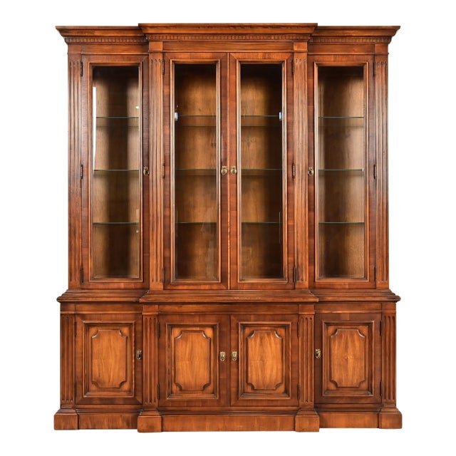 Baker Furniture Style French Regency Carved Walnut Lighted Breakfront Bookcase Cabinet For Sale