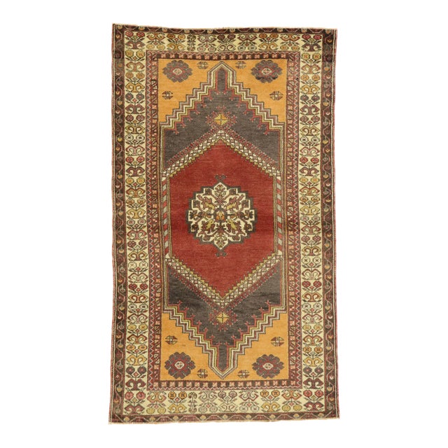Vintage Turkish Oushak Rug - 04'00 X 06'10 For Sale
