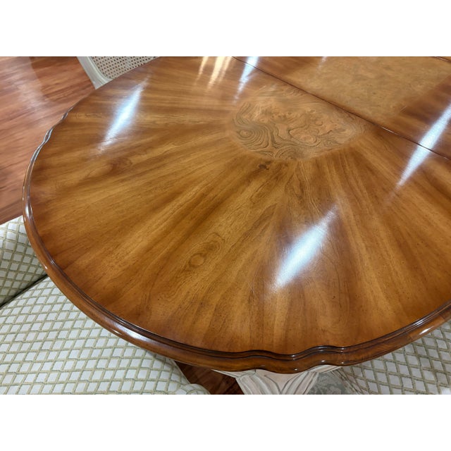 Late 20th Century French Provincial Oval Dining Table With 8 Chairs – Cream Painted Base & Figured Wood Top For Sale - Image 12 of 12