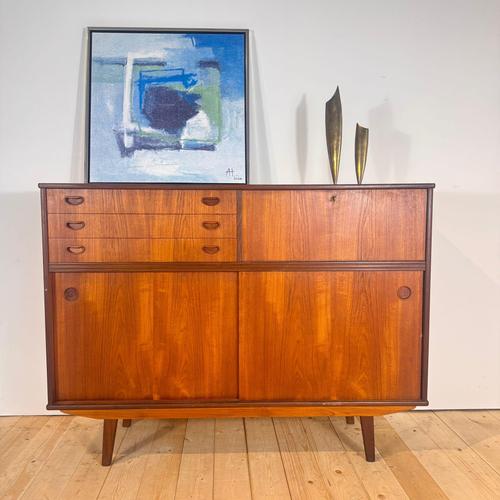 Brown Danish Vertical Teak Sideboard, 1960s For Sale - Image 8 of 10