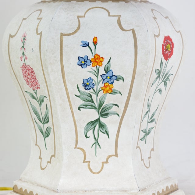 Vintage Hand-Painted Hexagonal Tole Ginger Jar Table Lamps - a Pair For Sale In New York - Image 6 of 12