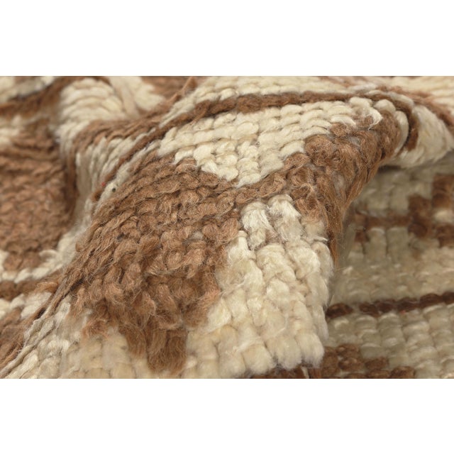 Vintage Azilal Moroccan Rug, 03'03 X 07'04 For Sale In Dallas - Image 6 of 10