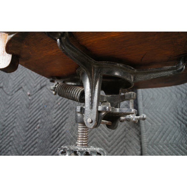 Antique Milwaukee Quartersawn Oak Adjustable Swivel Library Office Desk Chair For Sale - Image 4 of 12