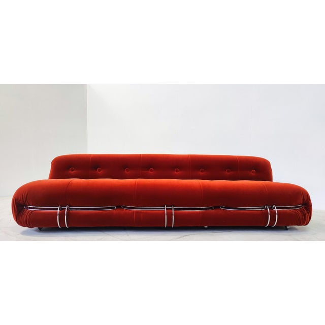 Textile Mid-Century Orange Soriana Three-Seater attributed to Tobia & Afra Scarpa for Cassina, 1970s For Sale - Image 7 of 8