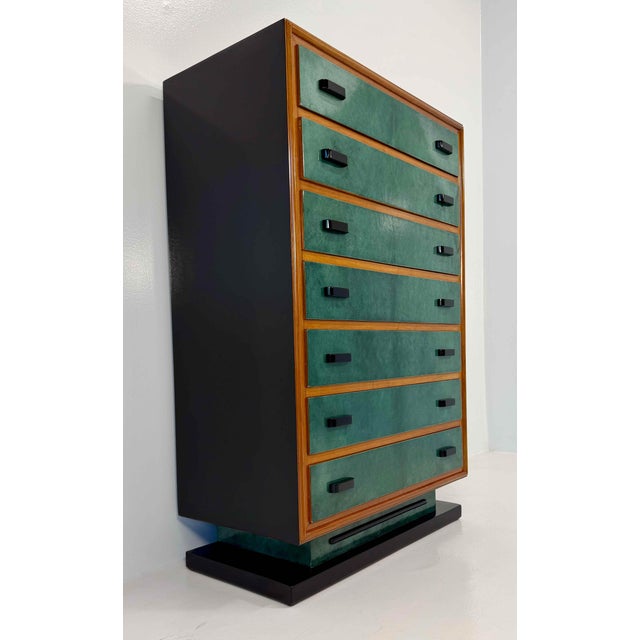 1950s Italian Chest of Drawers in Emerald Green Parchment and Walnut with Black Details, 1950s For Sale - Image 5 of 15