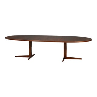 1970s Danish Modern Rosewood Oval Dining Table For Sale