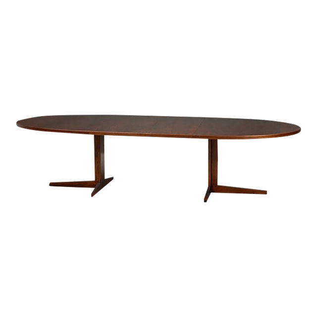 1970s Danish Modern Rosewood Oval Dining Table For Sale