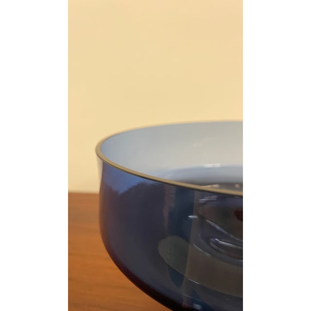 Blue and Green Art Glass Bowl attributed to Bo Borgström for Åseda Glasbruk, Sweden, 1960s For Sale - Image 4 of 9